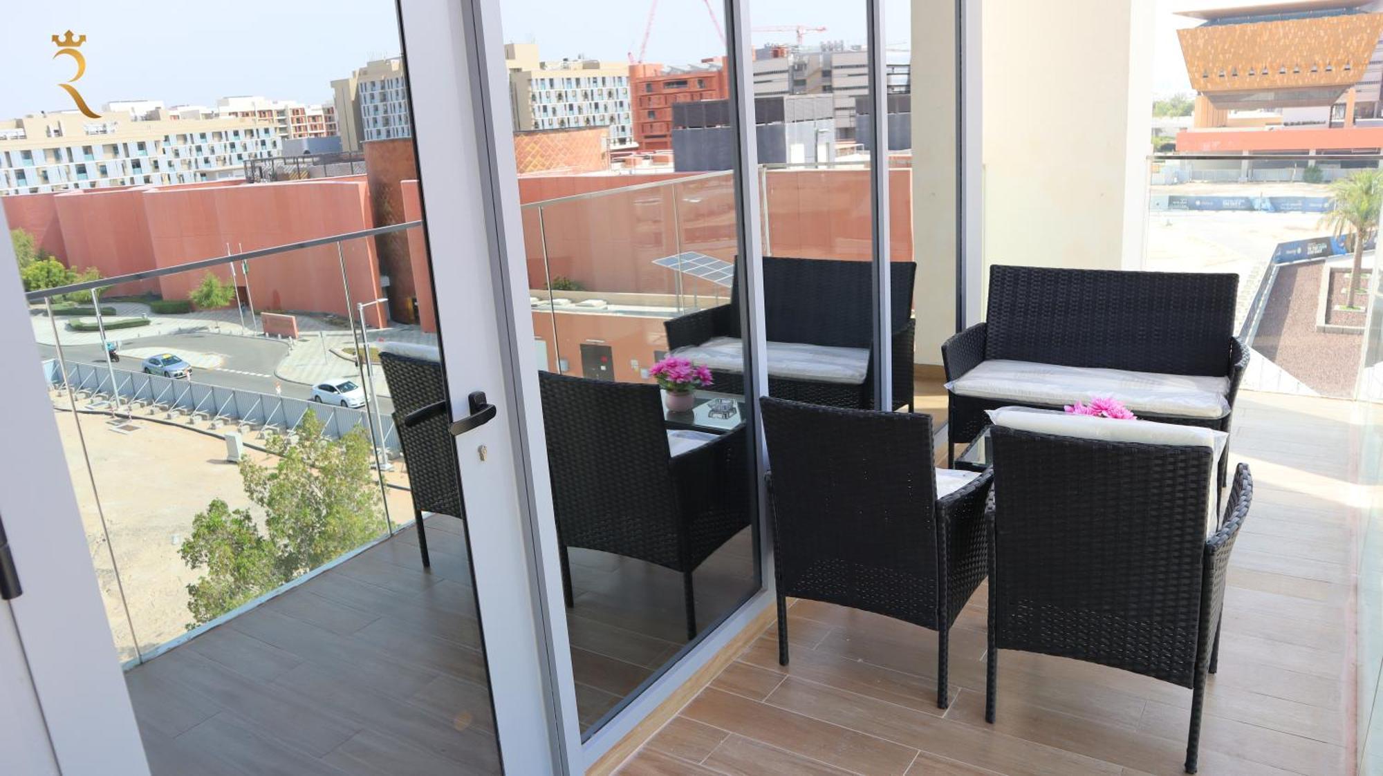 2br Hidden Gem - Masdar Apartment